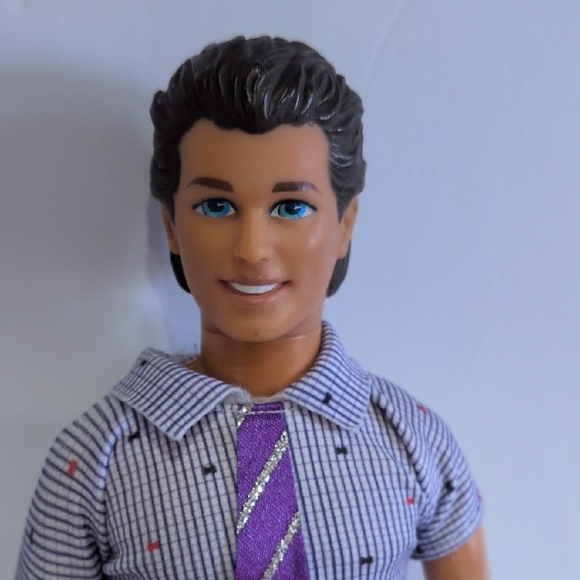 Barbie Family Set - 1966 Barbie, 1968 Ken, and 2017 Chelsea - Picture 9 of 16